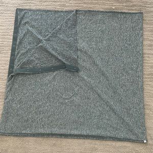 Lululemon blanket scarf